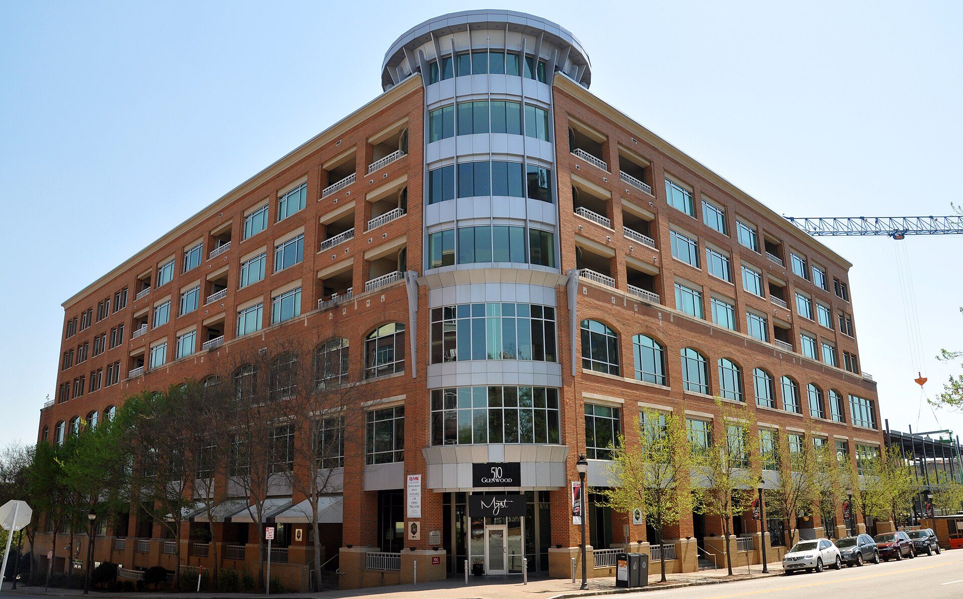 Restaurants and bars along Glenwood Avenue in Glenwood South
